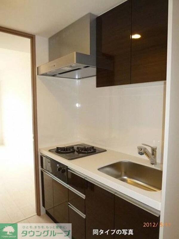 キッチン(同タイプ　別部屋　※現況優先)