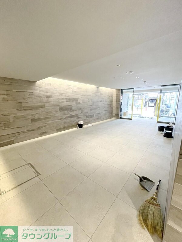 エントランス(駐車場)