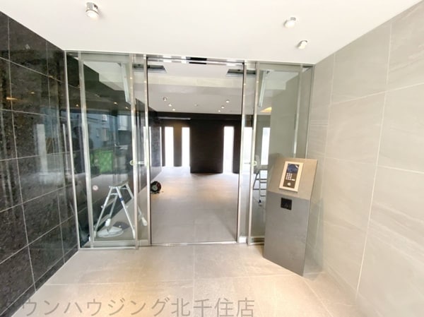 エントランス(エントランス)