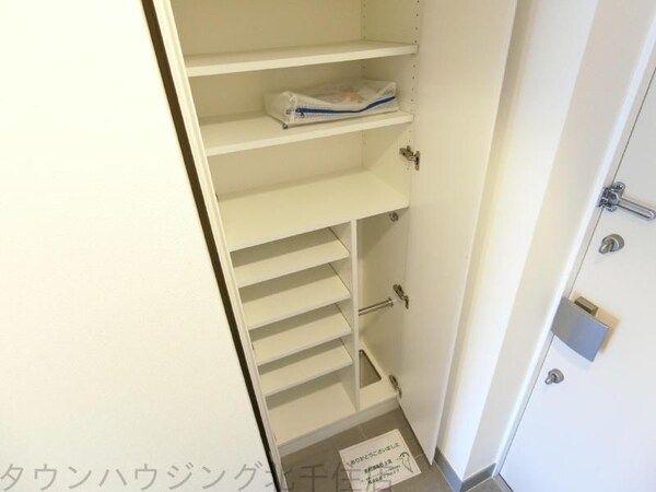 玄関(別部屋参考写真)