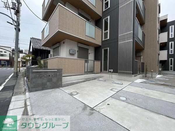 駐車場(エントランス)