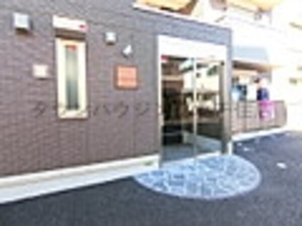 エントランス(駐車場)