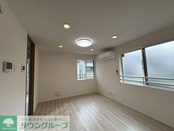 物件内観写真7　(リビング/居室)