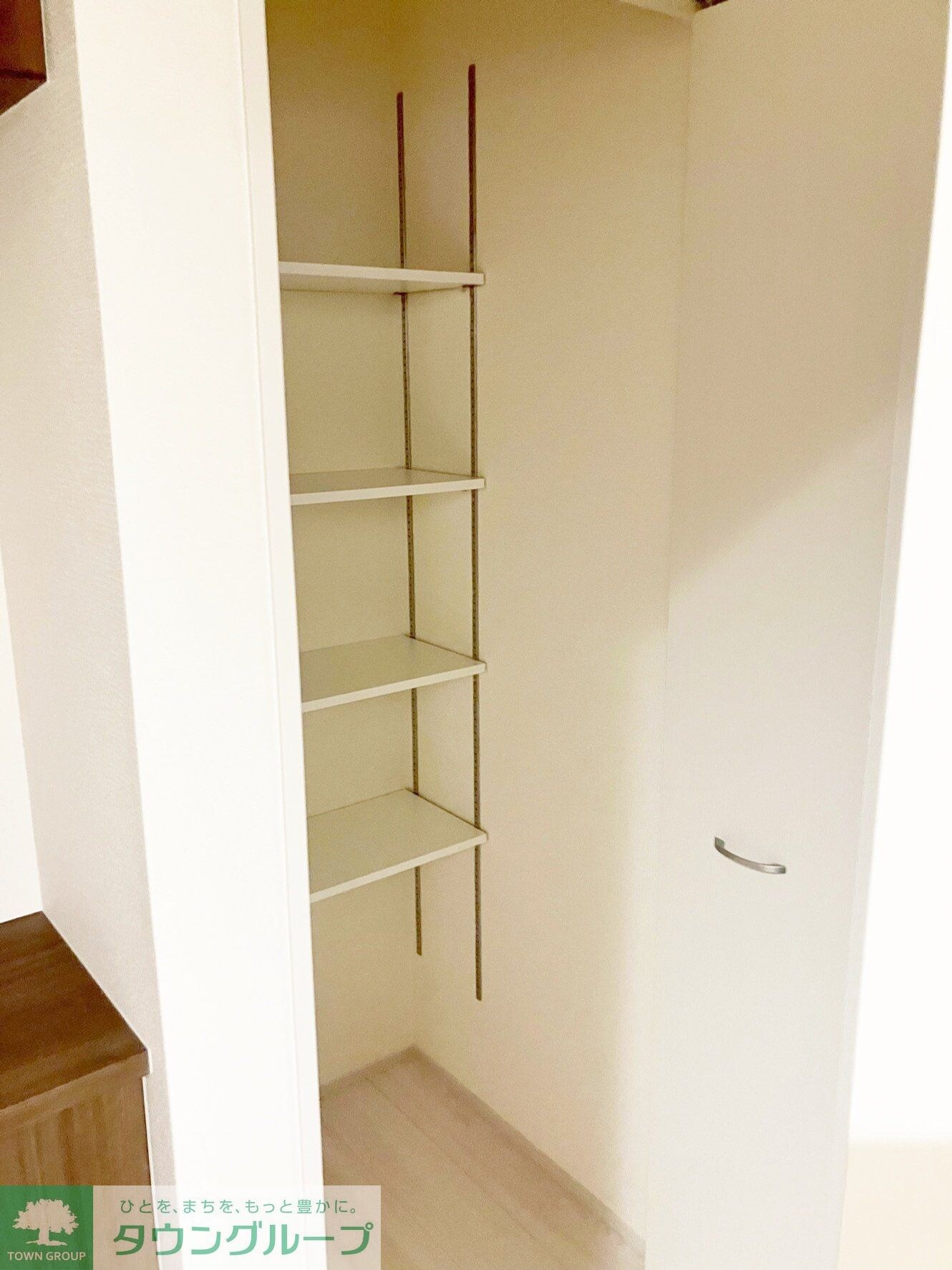 物件内観写真10　(収納)