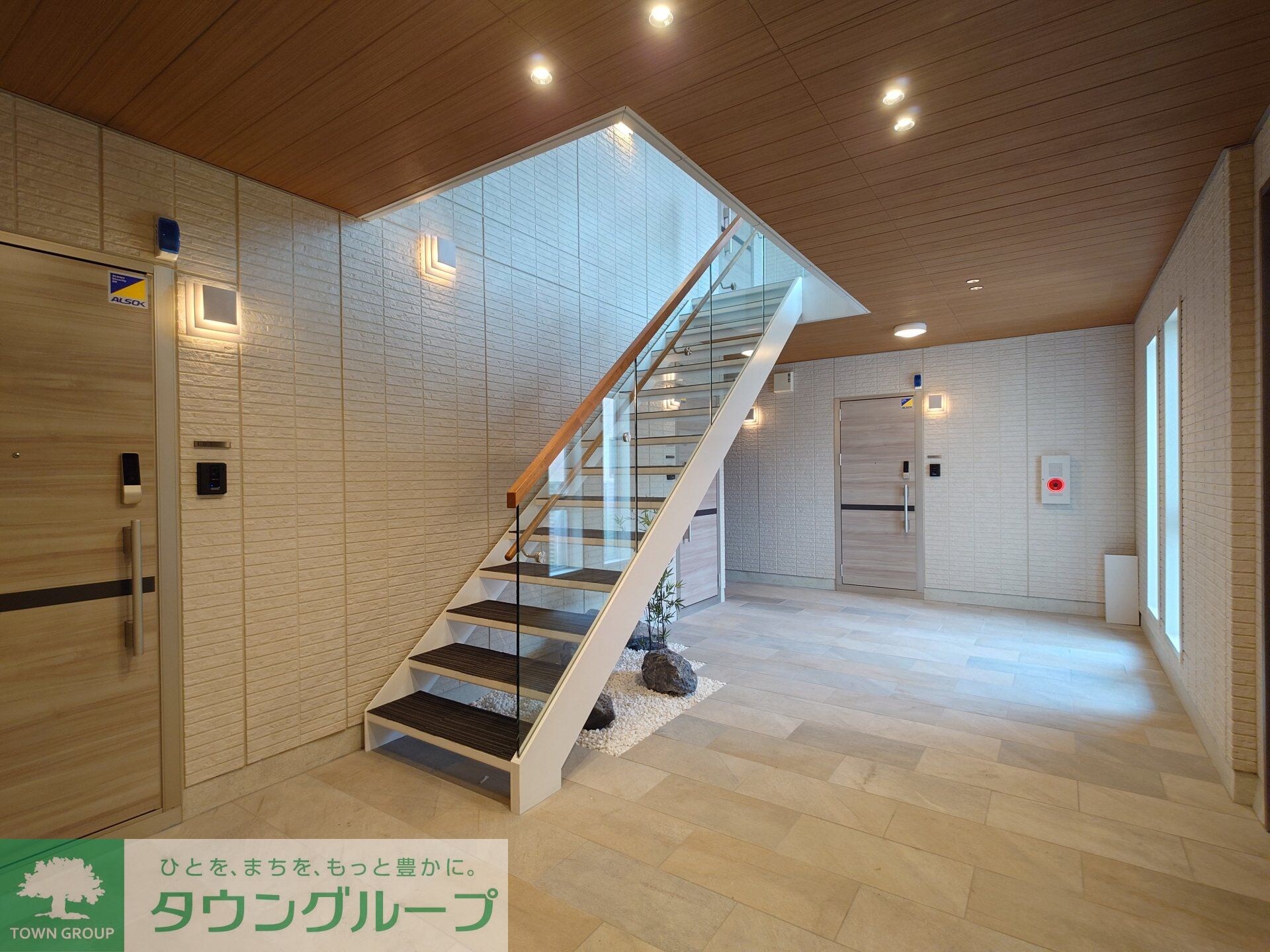 物件内観写真19　(エントランス)