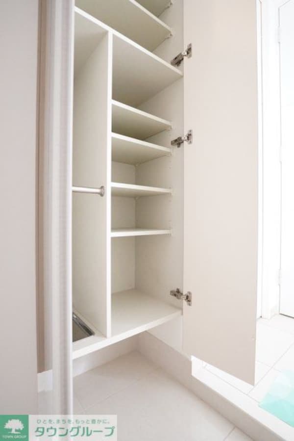 玄関(シューズボックス)