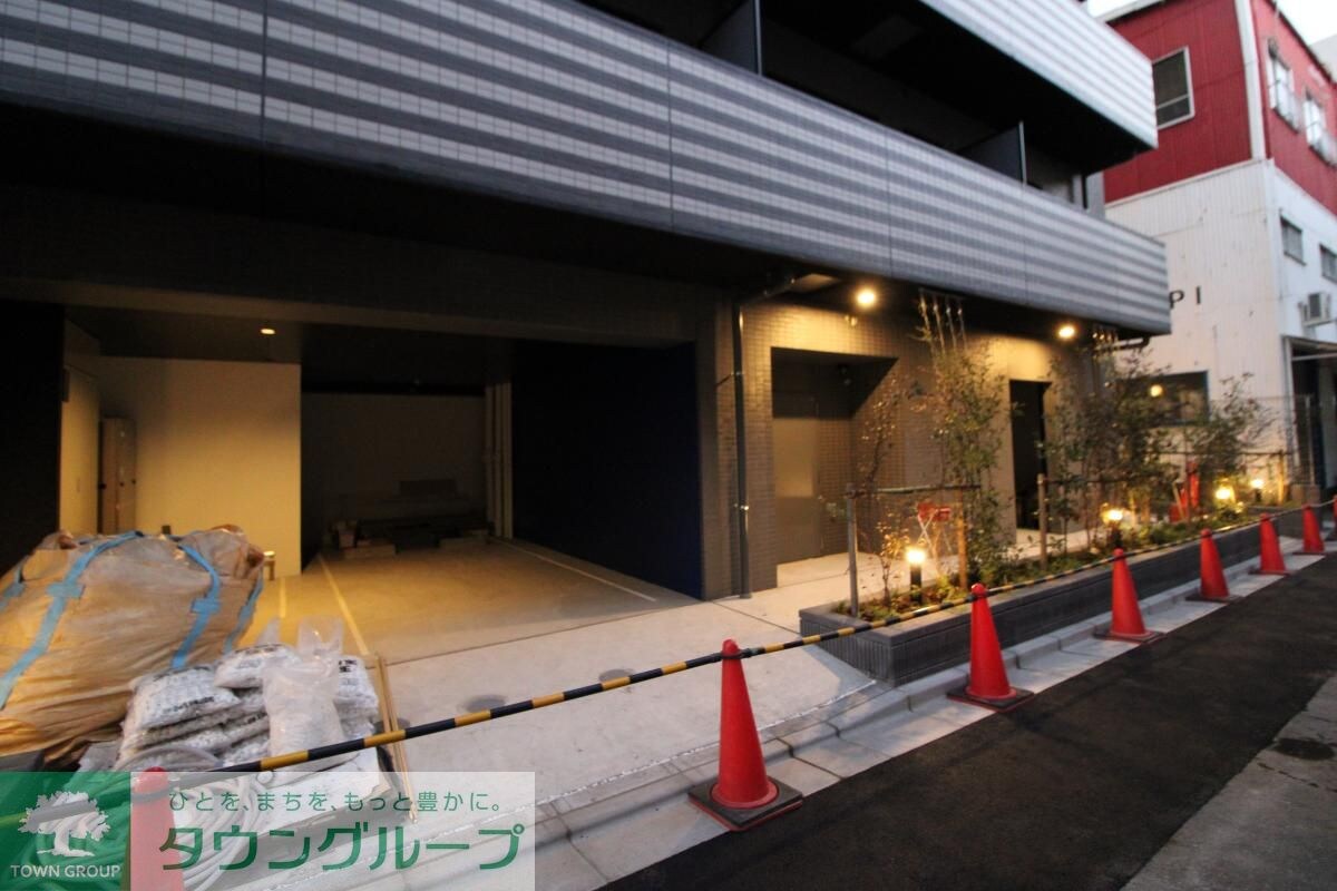 物件内観写真6　(駐車場)