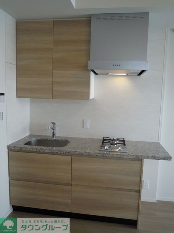 キッチン(Eタイプ2014年10月撮影 同タイプ808号室の写真です。)