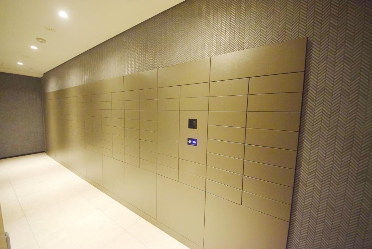 物件内観写真5　(エントランス)