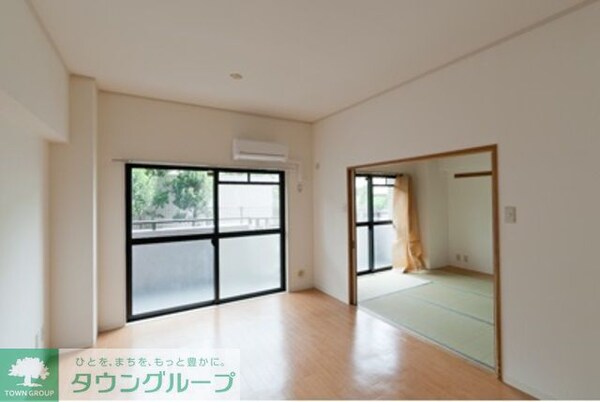 リビング・居室(※写真は同タイプ住戸です。)