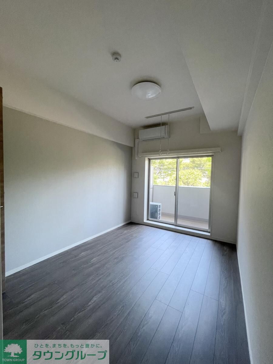 物件内観写真5　(リビング/居室)