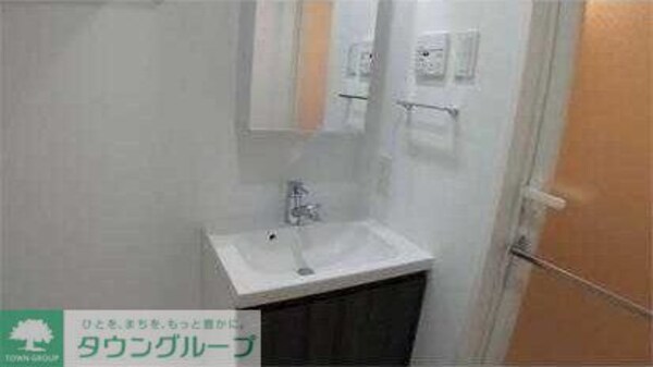 洗面(別部屋の写真です)
