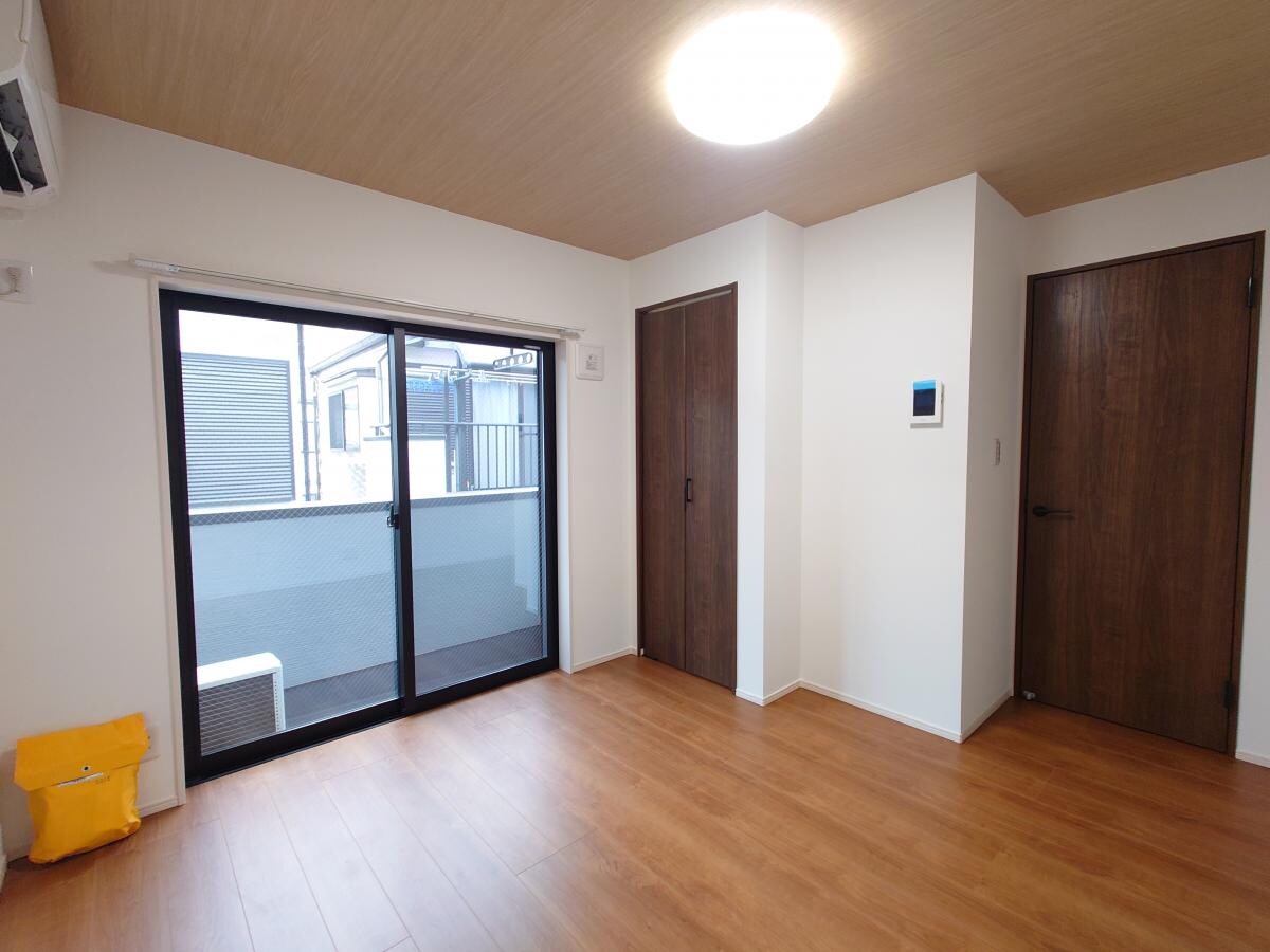 物件内観写真9　(リビング/居室)