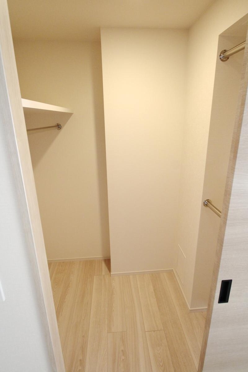 物件内観写真5　(収納)