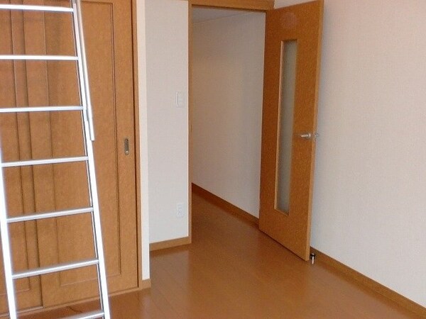 収納(2Fは絨毯です。)