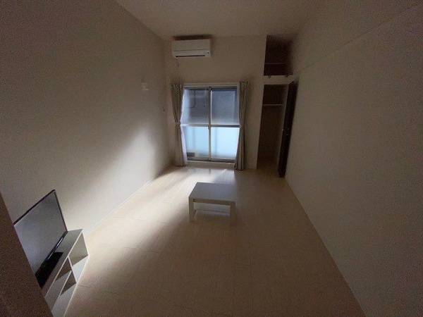 リビング・居室(部屋毎に間取りが異なる場合がございます。)