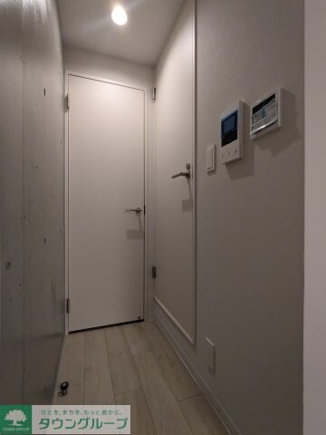 物件内観写真8　(玄関)