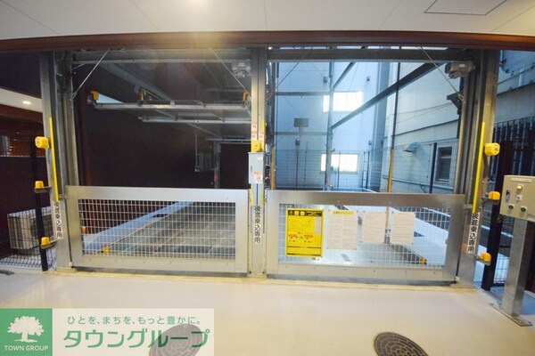 駐車場(駐車場)