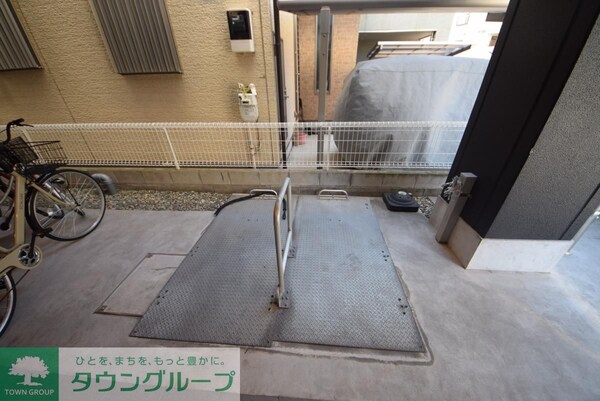 その他(バイク置場)
