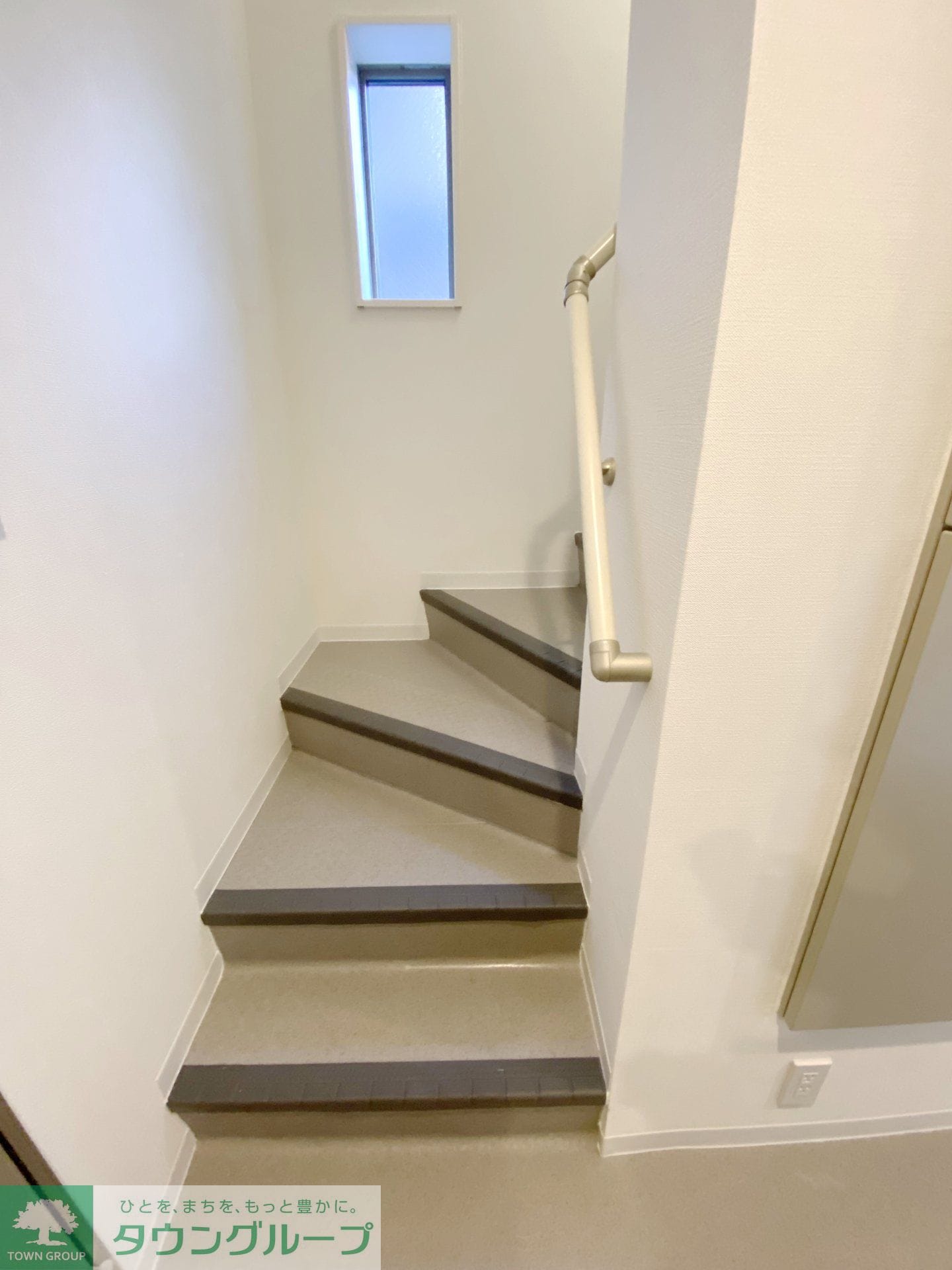 物件内観写真19　(玄関)