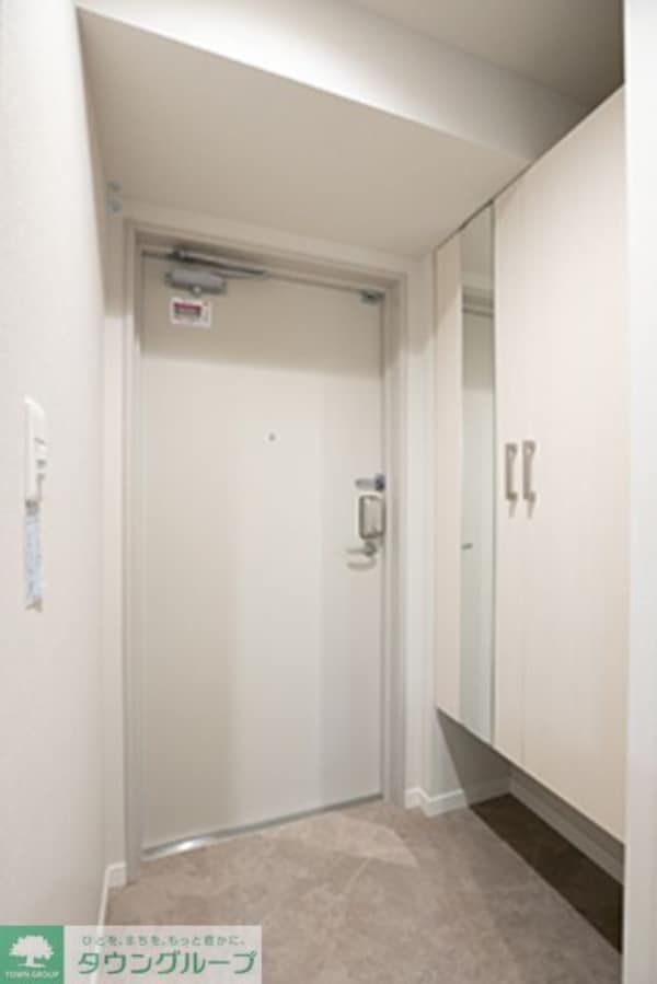 玄関(※写真は同タイプ住戸です。)