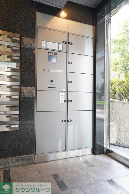 物件内観写真5　(宅配BOX)