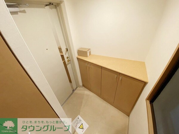 玄関(お問合せは(株)タウンハウジング赤坂店へ【03-5563-…)