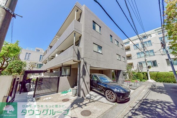 外観(閑静な住宅街の低層マンション)