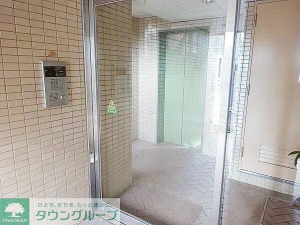 エントランス(部屋探しは株式会社　タウンハウジング　までお気軽にお問合せ…)