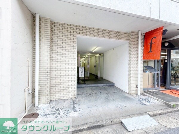 エントランス(部屋探しは株式会社　タウンハウジング　までお気軽にお問合せ…)