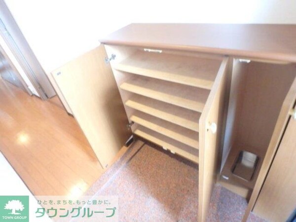 収納(靴入)