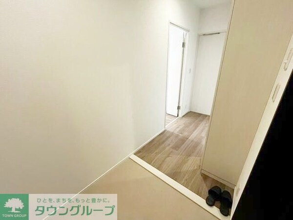 玄関(お問合せは(株)タウンハウジング東京へ)
