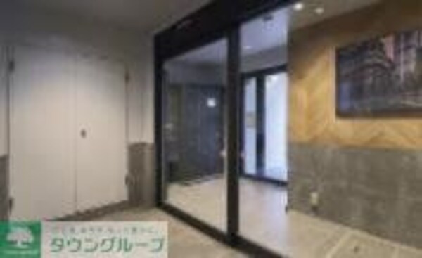 エントランス(お問合せは(株)タウンハウジング東京へ)