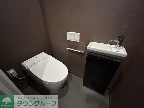 トイレ(お部屋探しは株式会社　タウンハウジング　までお気軽にお問合…)