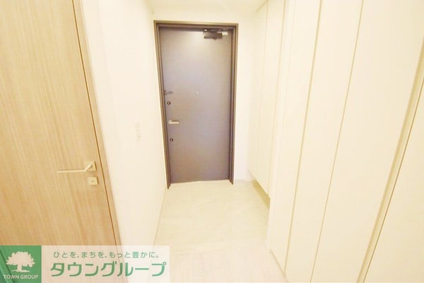 玄関(お部屋探しは株式会社　タウンハウジング　までお気軽にお問合…)