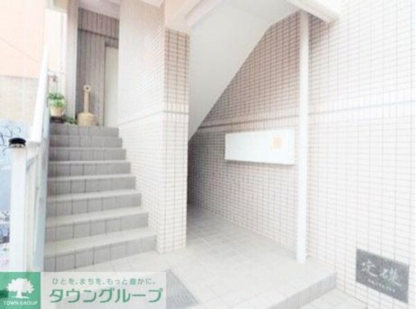 エントランス(部屋探しは株式会社　タウンハウジング　までお気軽にお問合せ…)