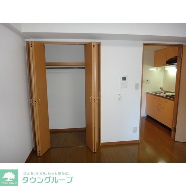収納(※同タイプ・別部屋の写真になります)