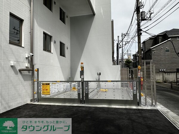 駐車場(部屋探しは株式会社　タウンハウジング　までお気軽にお問合せ…)