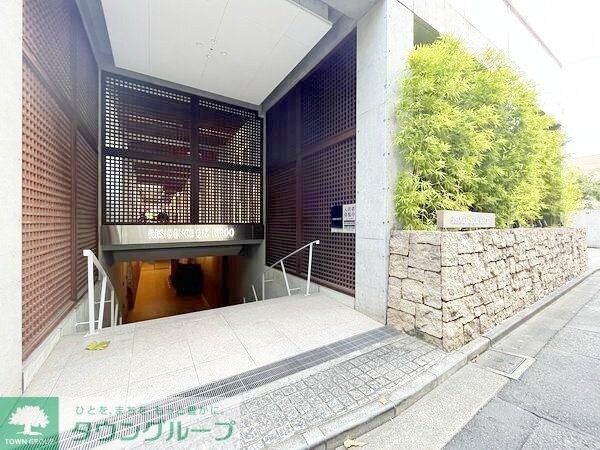 エントランス(お問合せは(株)タウンハウジングレジデンス事業部【03-…)
