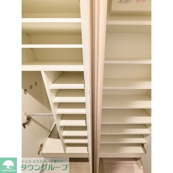 設備(シューズボックス)