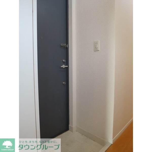 玄関(同タイプ・別部屋画像)
