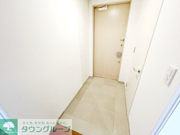 玄関(お問合せは(株)タウンハウジングレジデンス事業部【03-…)