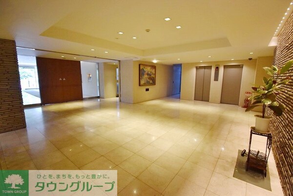 エントランス(お問合せは(株)タウンハウジング東京へ)