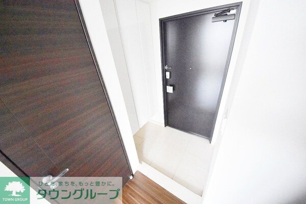玄関(お問合せは(株)タウンハウジング東京へ)