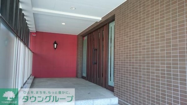 エントランス(部屋探しは株式会社　タウンハウジング　までお気軽にお問合せ…)