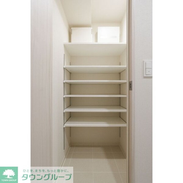 設備(シューズボックス)