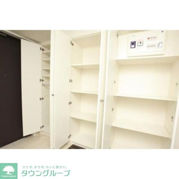 玄関(※写真は同タイプ住戸です。)