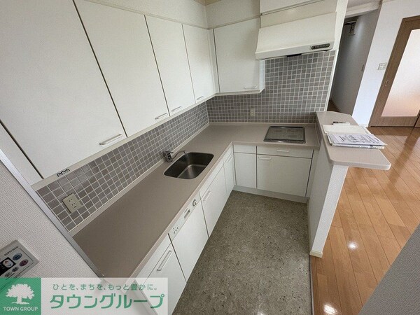 キッチン(お問合せは(株)タウンハウジングレジデンス事業部【03-…)