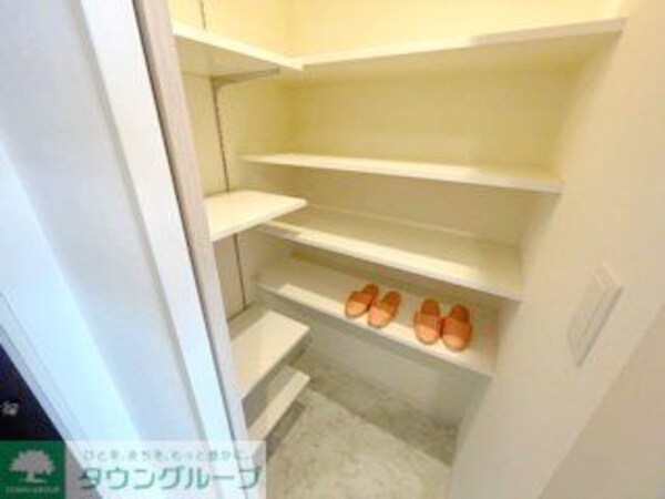 収納(大容量のシューズWIC)