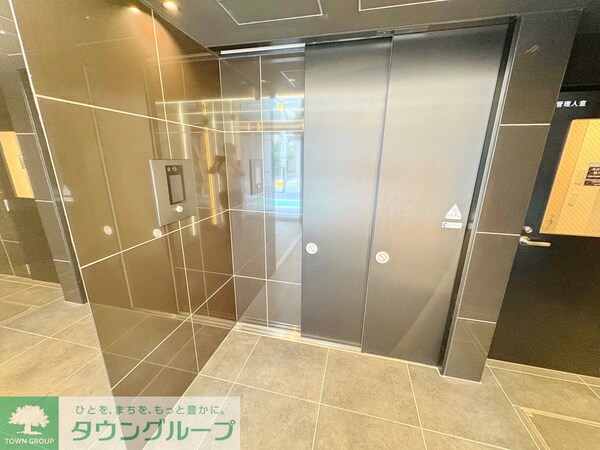 ロビー(部屋探しは株式会社　タウンハウジング　までお気軽にお問合せ…)